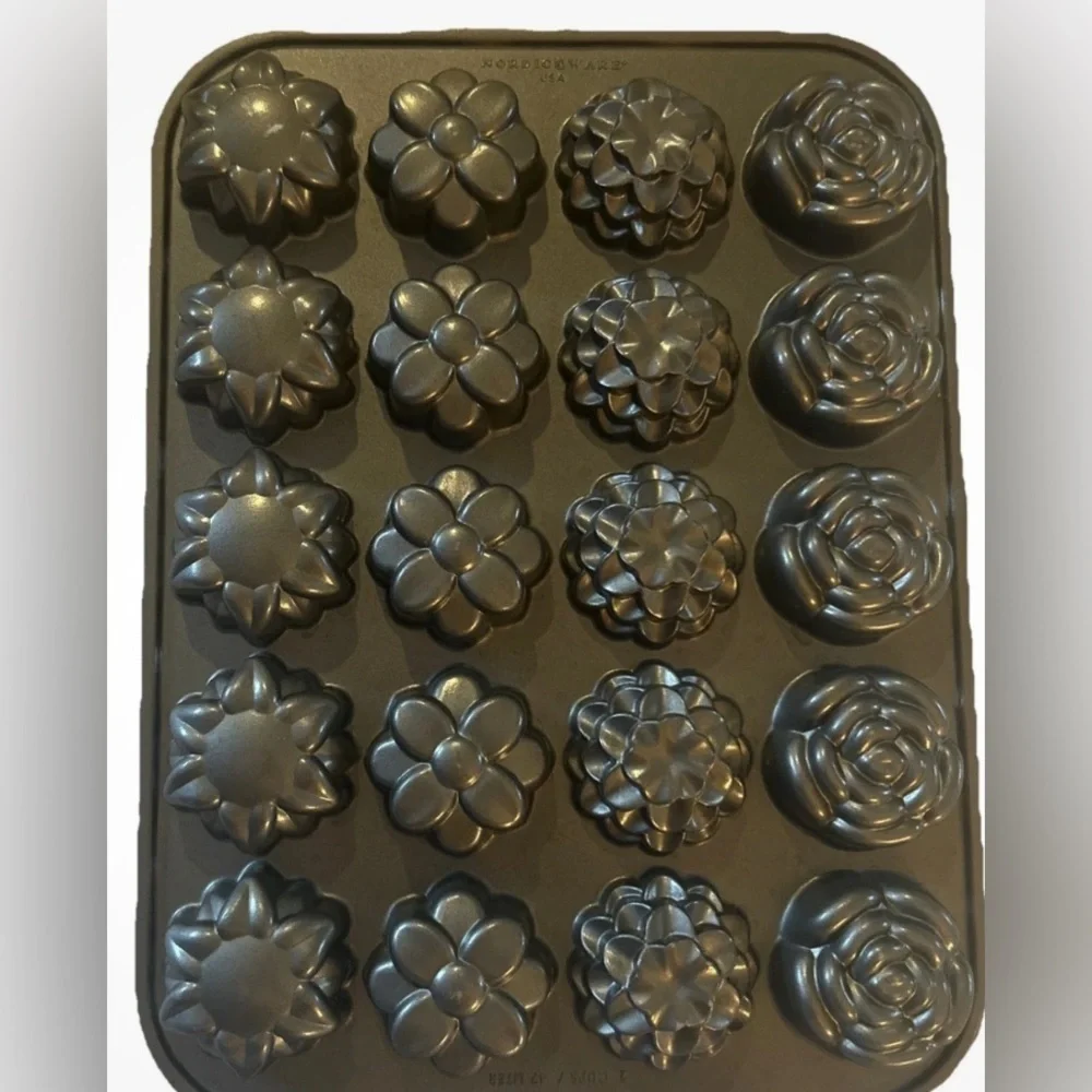 Nordic Ware Petits Four Cake Pan